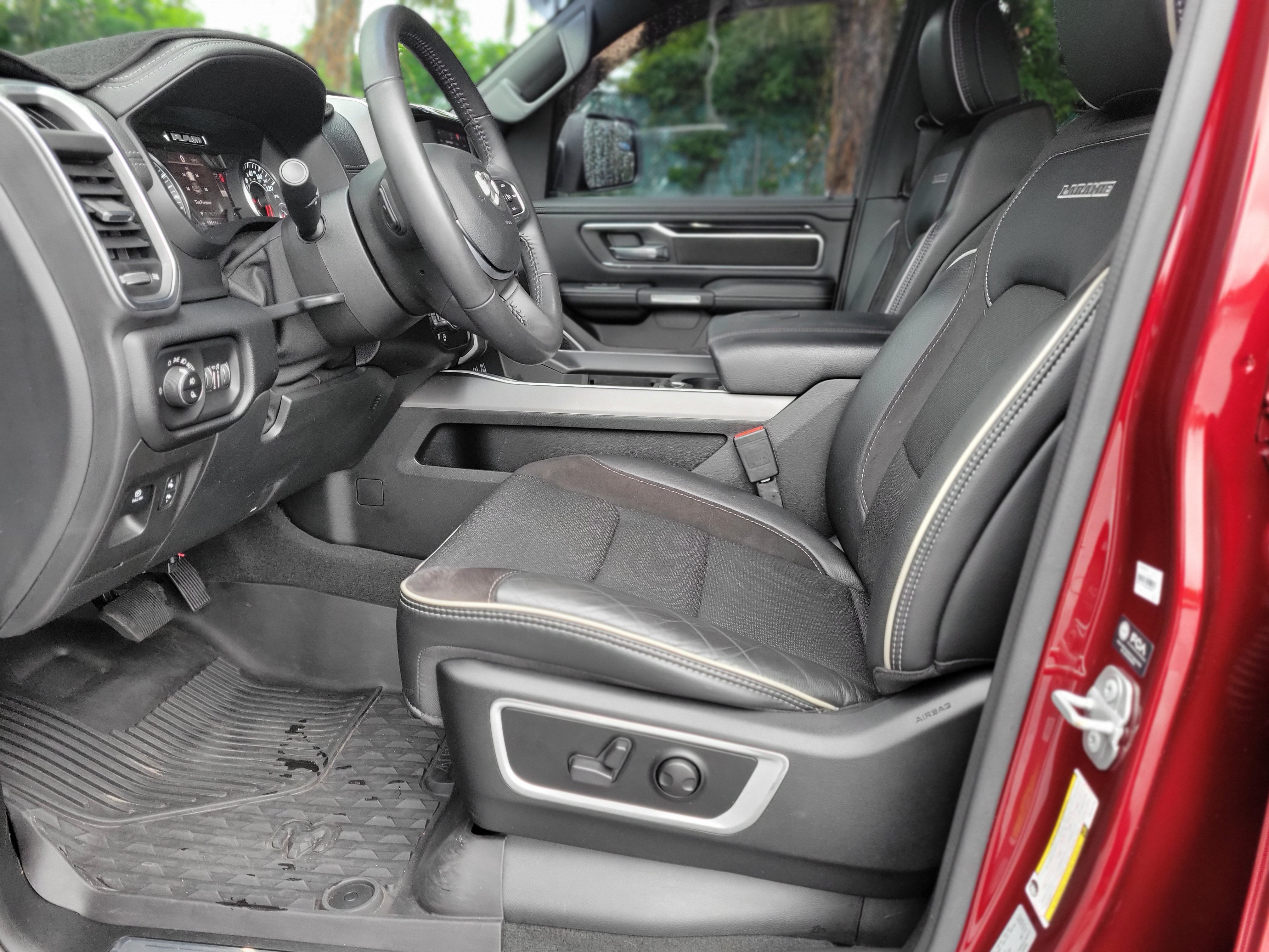 Used 2022 RAM 1500 Laramie AWD/4WD image 37