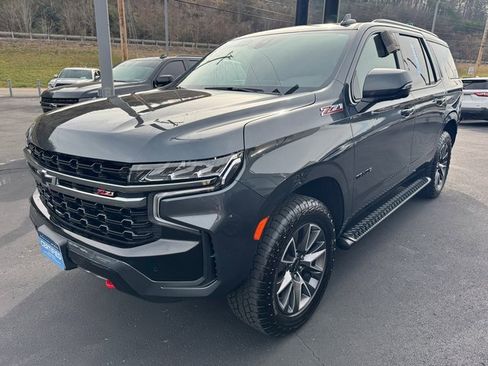 Certified 2022 Chevrolet Tahoe Z71 w/ Luxury Package image 2