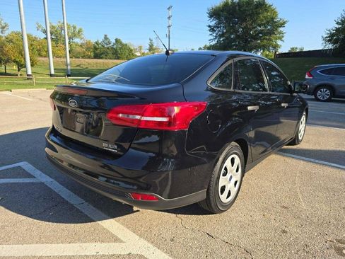 Used 2016 Ford Focus S image 2
