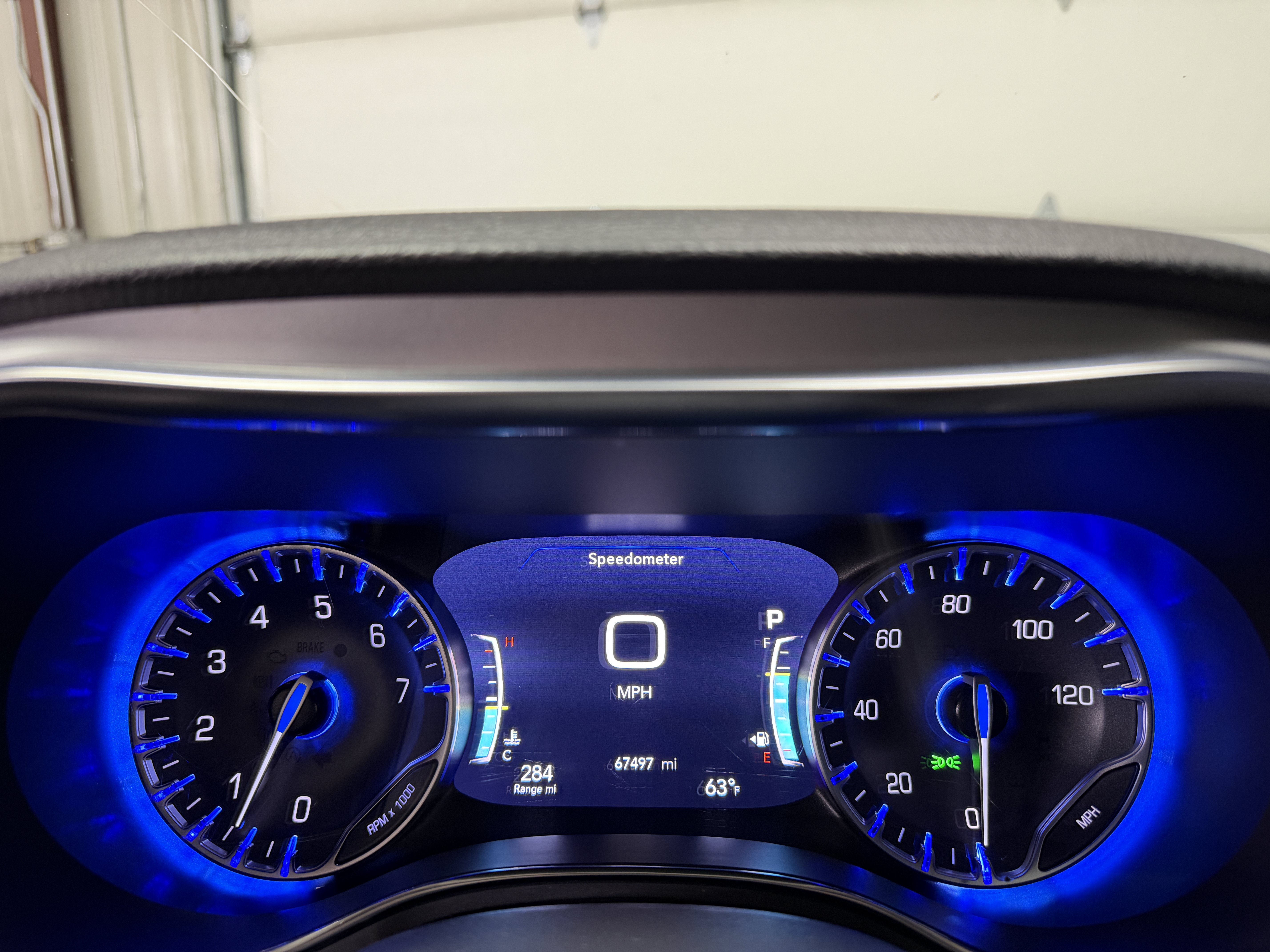 Used 2025 Chrysler Pacifica Limited FWD image 24