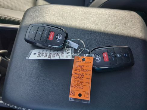 Used 2025 Toyota 4Runner Limited RWD image 28