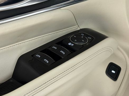 Used 2020 Cadillac CT4 Premium Luxury image 22