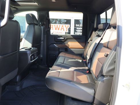 Used 2023 Chevrolet Silverado 3500 High Country w/ Z71 Off-Road Package AWD/4WD image 28