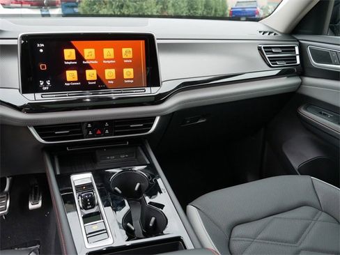 New 2026 Volkswagen Atlas Peak Edition image 10