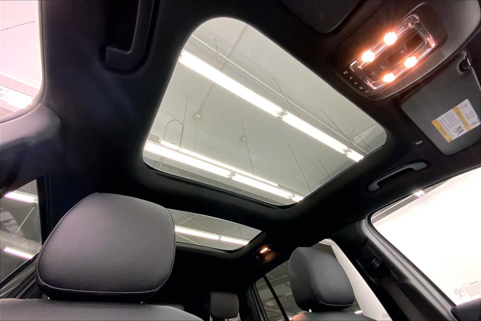 Certified 2023 Mercedes-Benz GLB 250 image 25