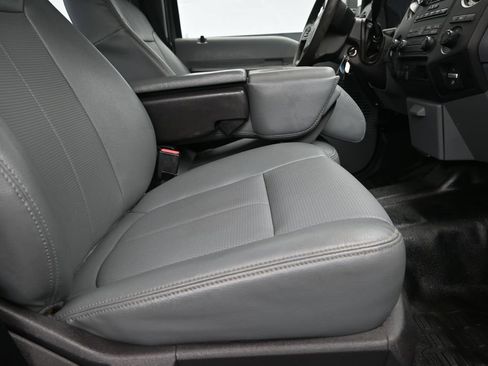 Used 2016 Ford F250 XL w/ XL Appearance Package AWD/4WD image 24
