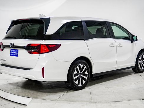 Certified 2026 Honda Odyssey EX-L image 11
