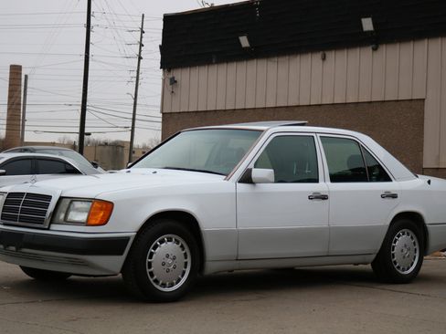 Used 1993 Mercedes-Benz 300 E 2.8 image 17