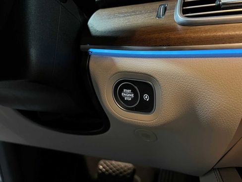 Used 2025 Mercedes-Benz GLE 450 4MATIC image 32