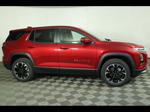 New 2026 Chevrolet Equinox LT w/ Safety and Technology Package AWD/4WD image 2