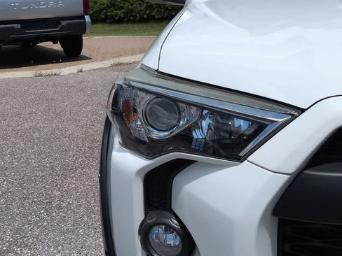 Used 2018 Toyota 4Runner TRD Pro AWD/4WD image 10