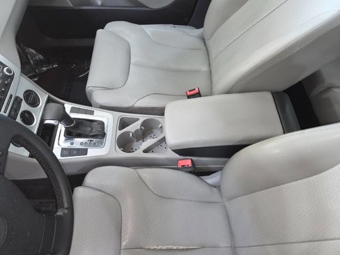Used 2009 Volkswagen Passat Komfort FWD image 17