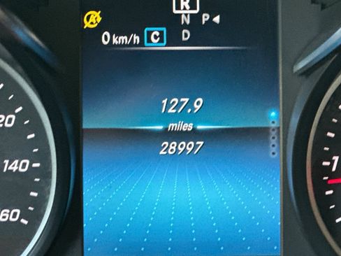 Used 2022 Mercedes-Benz GLC 300 image 34