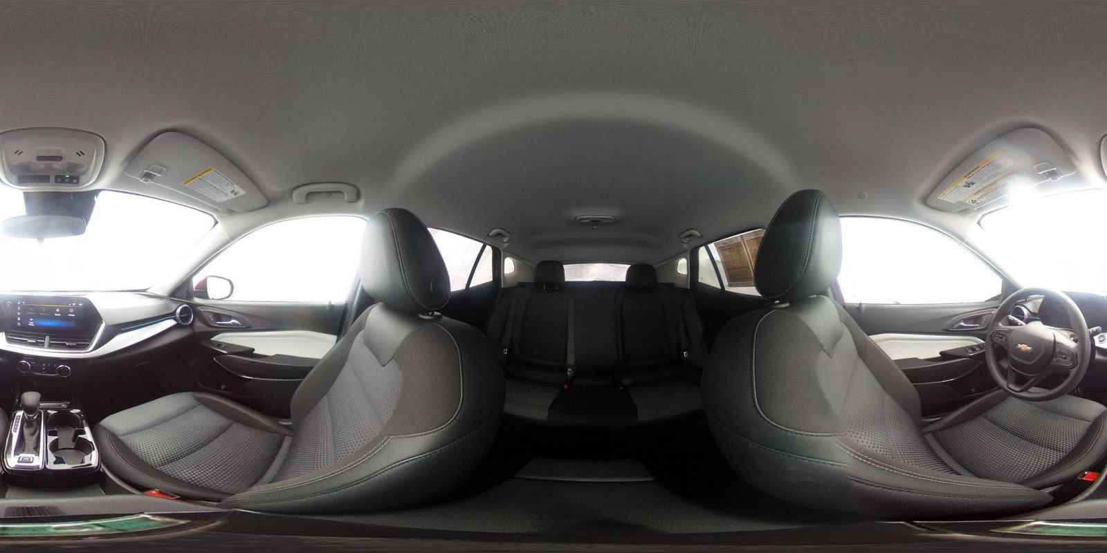 Used 2025 Chevrolet Trax LT FWD image 44