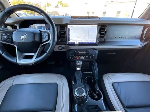 Used 2022 Ford Bronco Wildtrak image 14