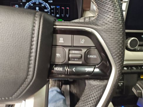 Used 2024 Toyota Sequoia Capstone AWD/4WD image 25