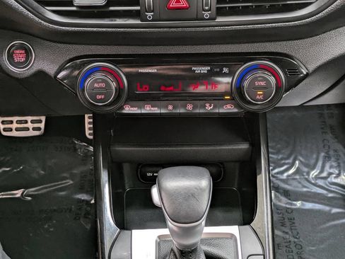 Used 2023 Kia Forte GT-Line w/ GT-Line Technology Package FWD image 32