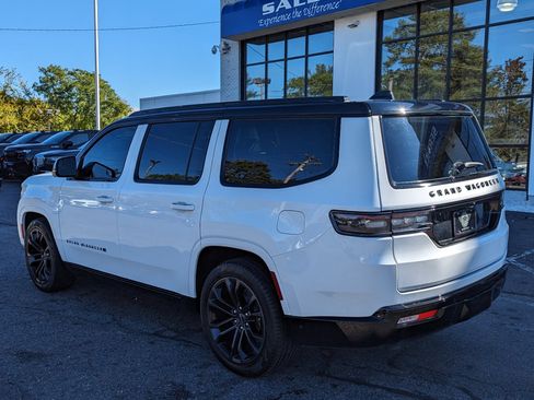 Used 2024 Jeep Grand Wagoneer Series III w/ Rear Seat Video Group 1 image 10