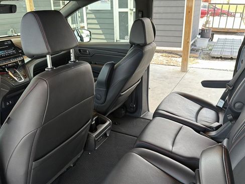Used 2025 Honda Odyssey Sport-L image 15