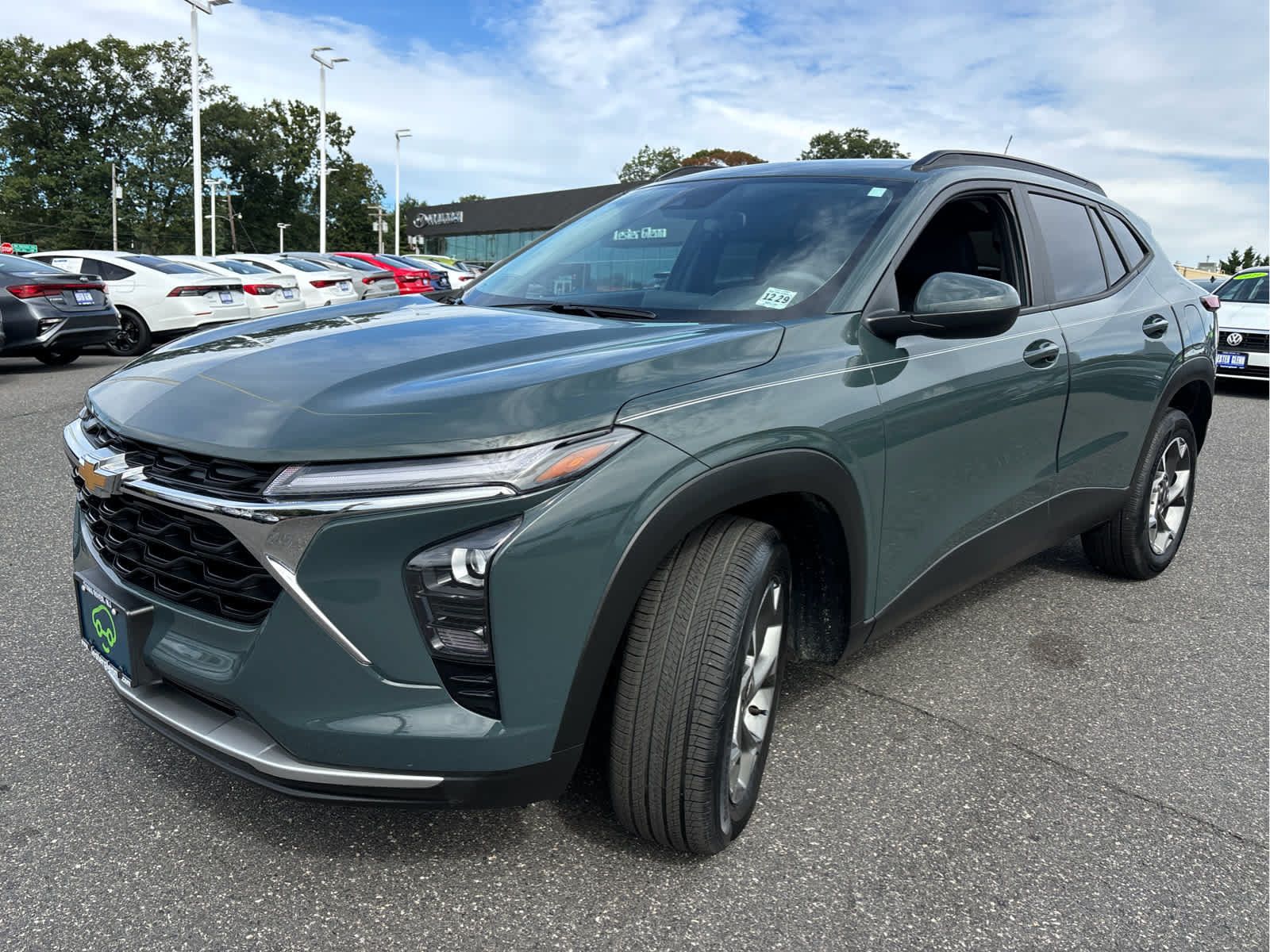 Used 2025 Chevrolet Trax LT FWD image 5