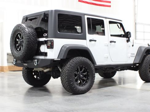 Used 2016 Jeep Wrangler Unlimited Sport w/ Quick Order Package 24S AWD/4WD image 24