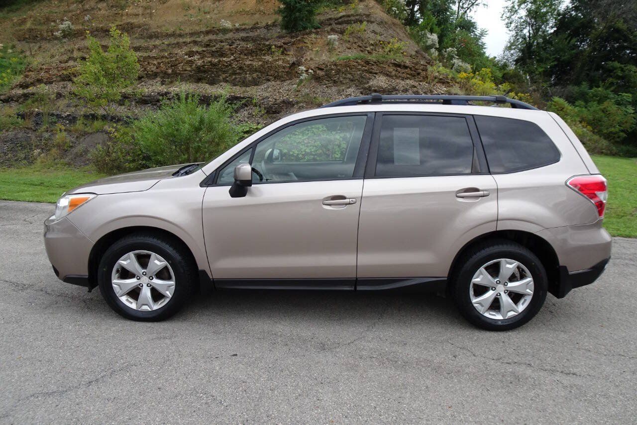 Used 2015 Subaru Forester 2.5i Premium AWD/4WD image 1