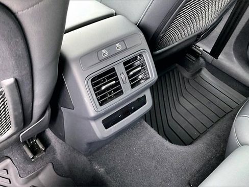 Used 2025 Audi Q5 Premium Plus w/ Premium Plus image 25