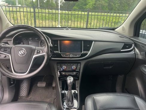 Used 2019 Buick Encore Essence AWD/4WD image 6