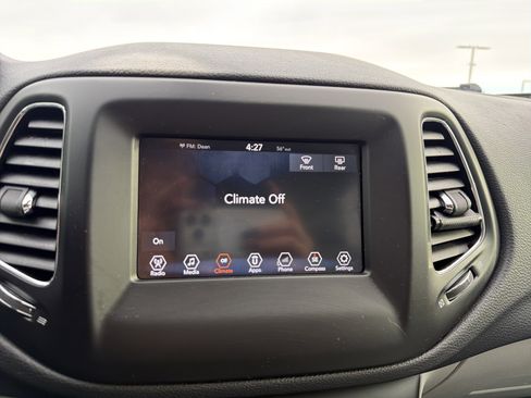 Used 2018 Jeep Compass Latitude w/ Popular Equipment Group image 21