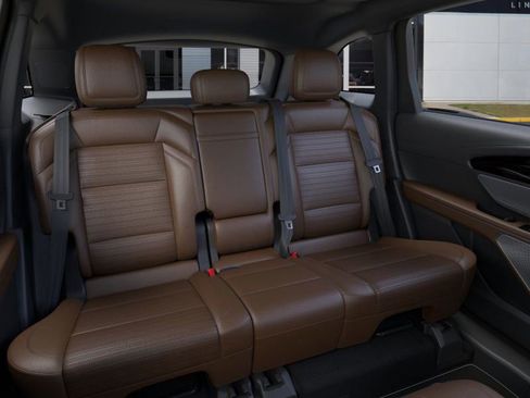 New 2026 Lincoln Nautilus Reserve image 11