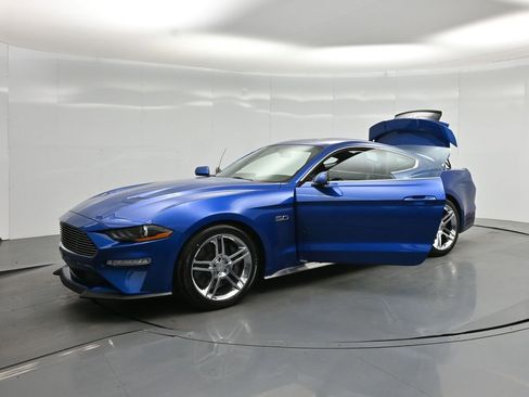 Used 2018 Ford Mustang GT Premium w/ GT Performance Package RWD image 27