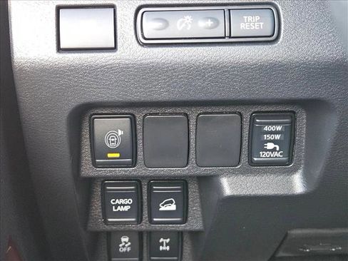 Used 2023 Nissan Frontier PRO-4X w/ Pro-4X Premium Package AWD/4WD image 17