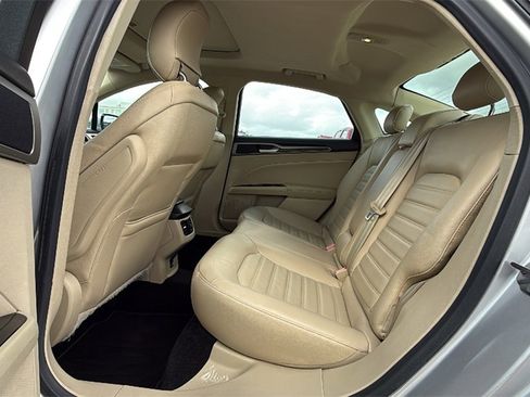 Used 2013 Ford Fusion SE image 15