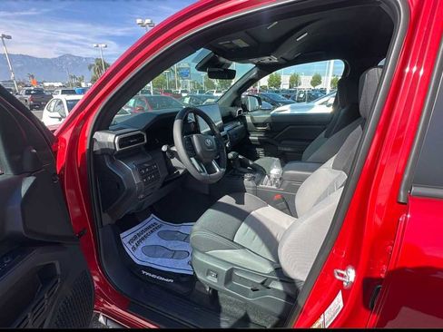 Used 2026 Toyota Tacoma TRD Off-Road image 3