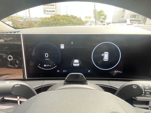 Used 2025 Hyundai Santa Fe Limited image 16