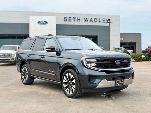 Certified 2025 Ford Expedition Platinum w/ Driver's Package AWD/4WD image 1