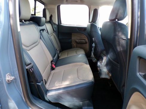 New 2026 Ford Maverick Lariat image 9