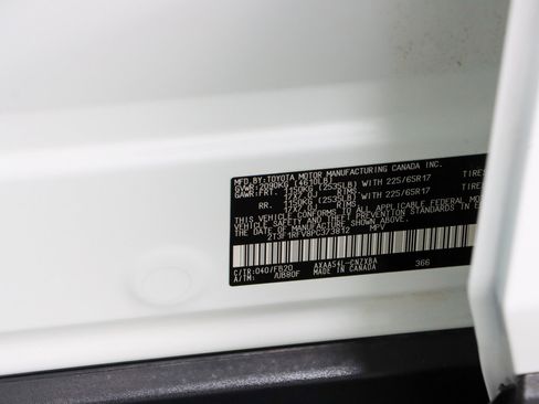 Used 2023 Toyota RAV4 LE AWD/4WD image 31