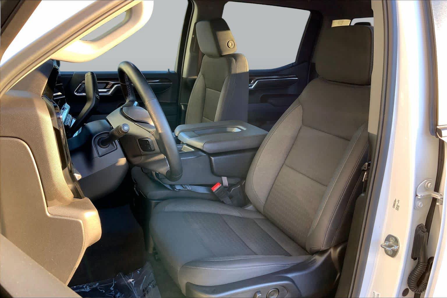 Used 2024 Chevrolet Silverado 1500 RST w/ LPO, Dark Essentials Package AWD/4WD image 7