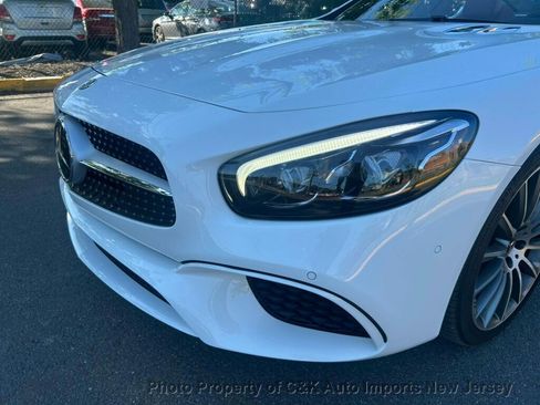 Used 2018 Mercedes-Benz SL 550 image 24