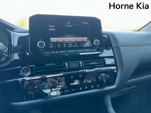 Used 2024 Nissan Pathfinder Rock Creek AWD/4WD image 16