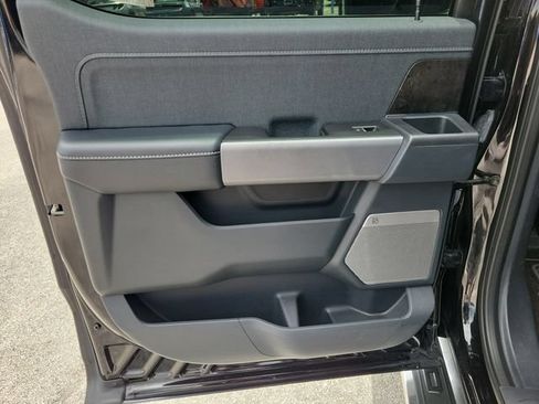 Used 2022 Ford F150 Lariat AWD/4WD image 11