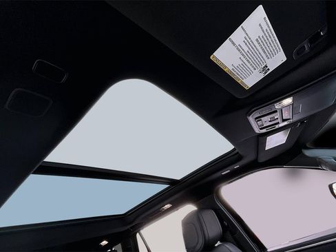 Used 2023 Toyota Sequoia Platinum image 28