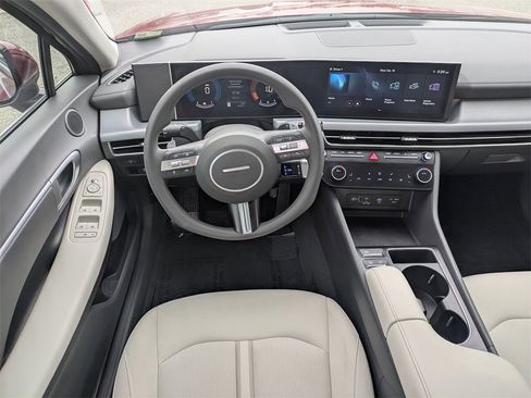 Used 2024 Hyundai Sonata SEL image 14