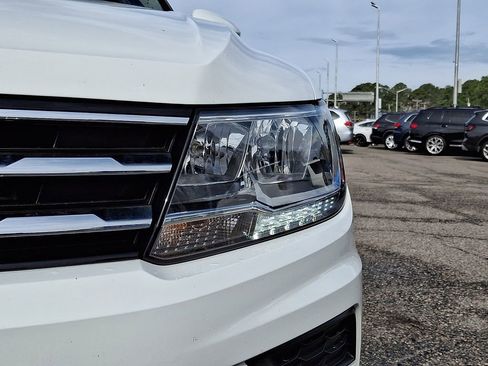 Used 2021 Volkswagen Tiguan SE image 10