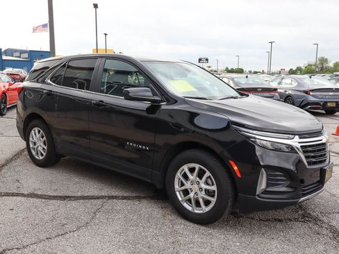 Used 2024 Chevrolet Equinox LT AWD/4WD image 3