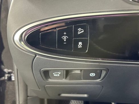 Used 2024 Genesis Electrified GV70 Advanced image 19