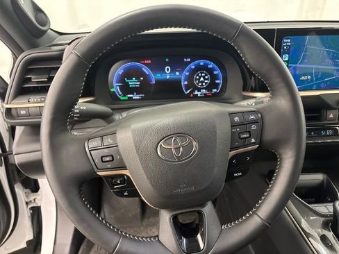 Used 2024 Toyota Crown AWD/4WD image 7
