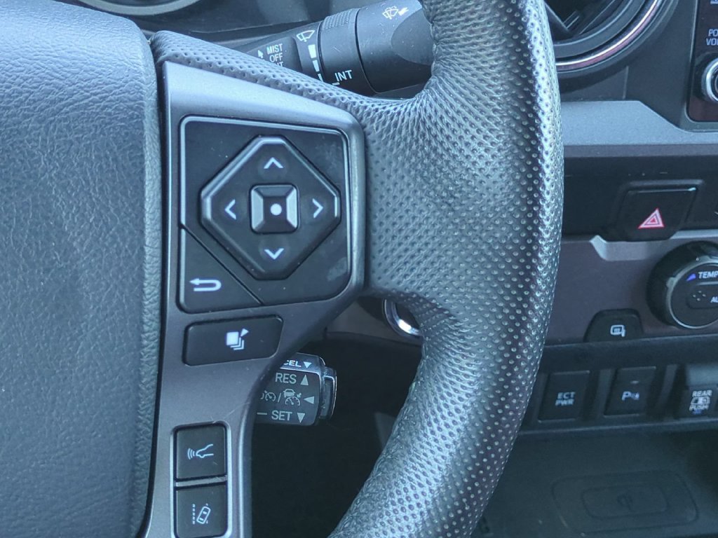 Used 2020 Toyota Tacoma TRD Sport w/ Technology Package RWD image 24