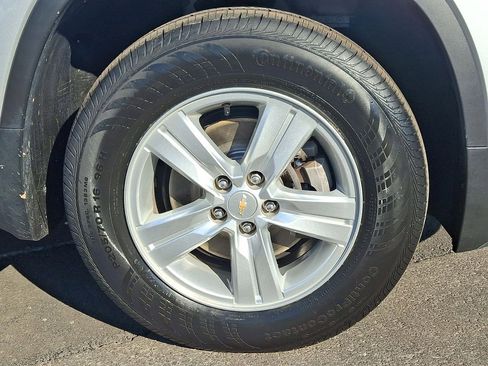 Certified 2022 Chevrolet Trax LT w/ LT Convenience Package image 27